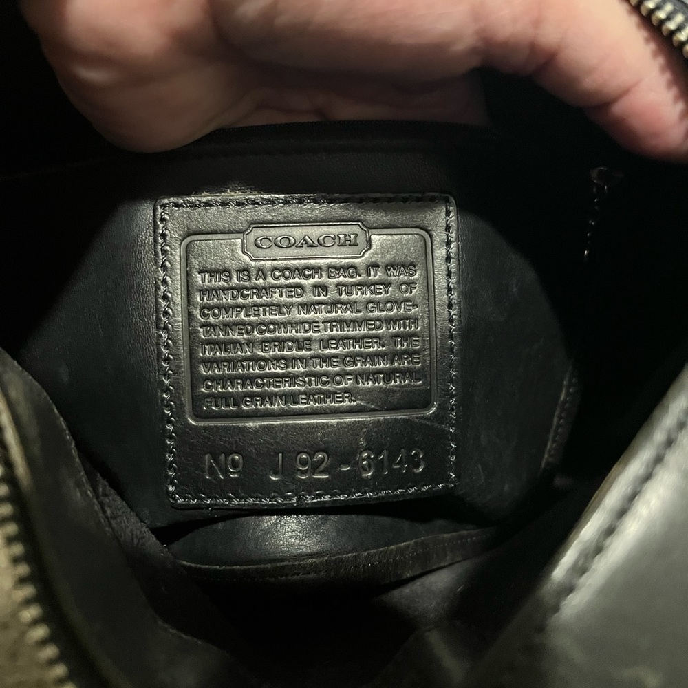 🔥Coach Black Cowhide Leather Shoulder Bag. Excellent Used Condition. - Picture 3 of 12